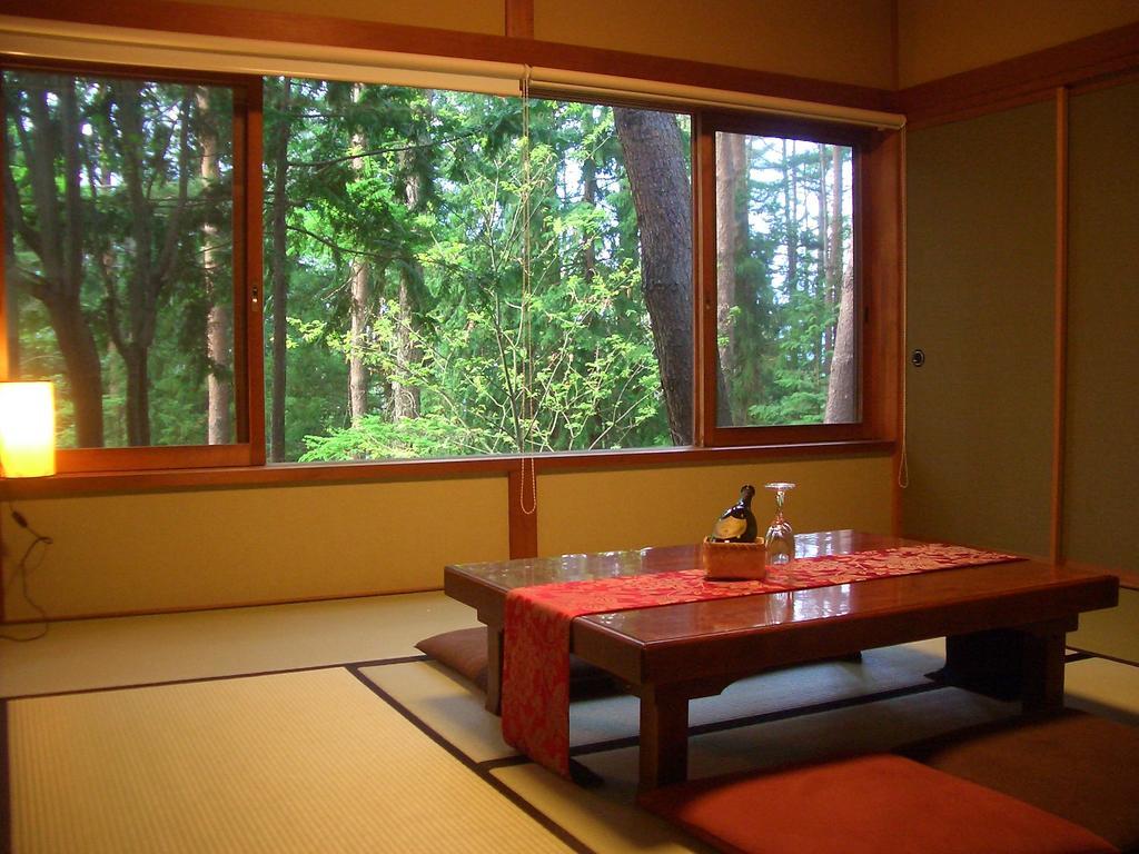 Hotel Shikitei Fujiyoshida Habitación foto
